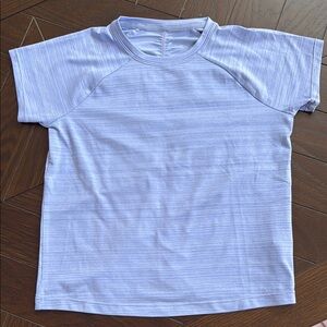 Athleta Girl Lavender Short Sleeve Tee size S/7 Like New